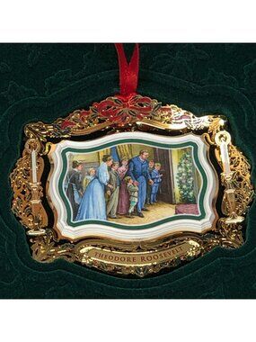 The White House Historical Assoc Christmas Ornament 2011 Booklet Holiday Decor